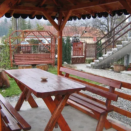 Pensiunea Colt De Munte 3* Корбени