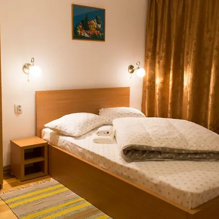 Pensiunea Colt De Munte 3*